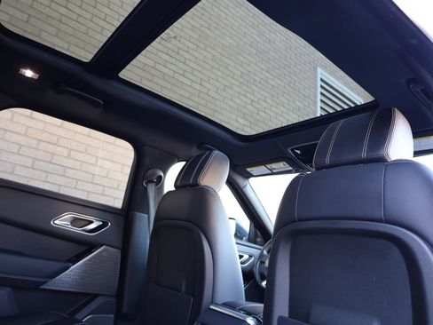 Used 2020 Land Rover Range Rover Velar S image 28
