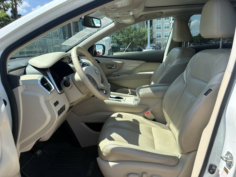 Used 2017 Nissan Murano SL w/ SL Technology Package FWD image 10
