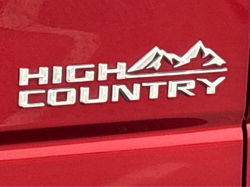 Used 2021 Chevrolet Silverado 2500 High Country w/ Technology Package image 21