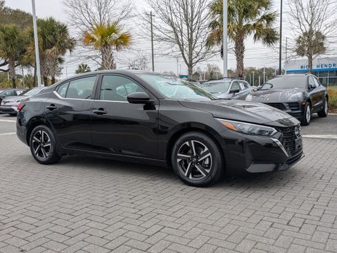 Used 2024 Nissan Sentra SV image 2