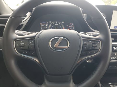 Used 2025 Lexus ES 350 w/ Premium Package image 21