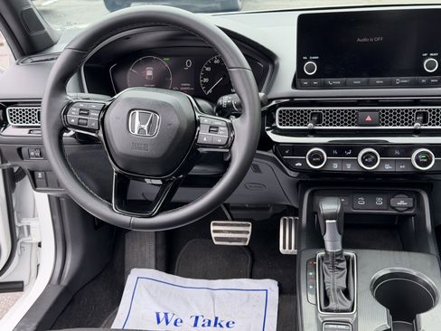 Used 2025 Honda Civic Sport image 18