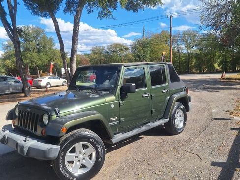 Used 2007 Jeep Wrangler Unlimited Sahara image 12