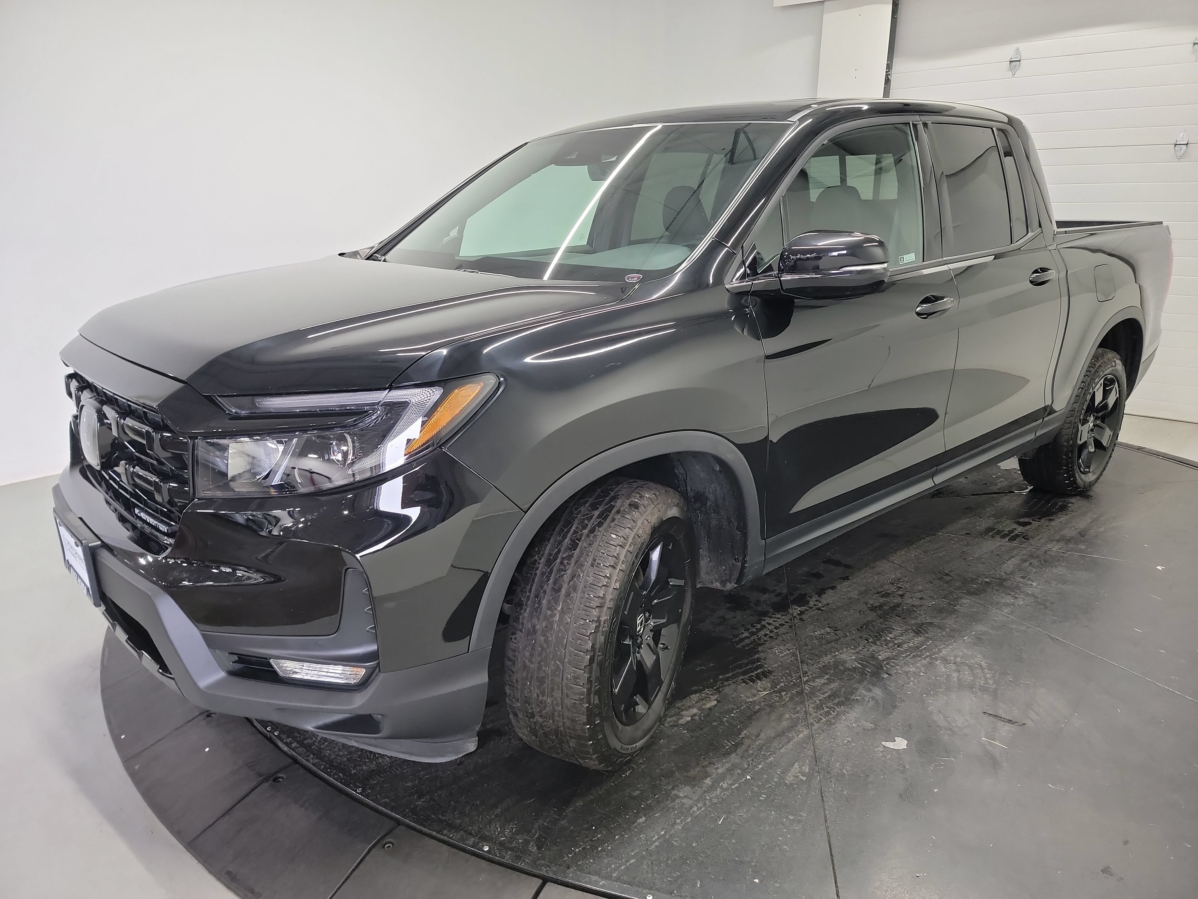 Used 2024 Honda Ridgeline Black Edition image 3