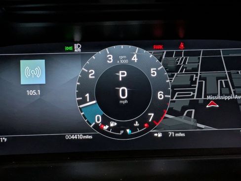 Used 2025 Land Rover Discovery Sport S AWD/4WD image 17