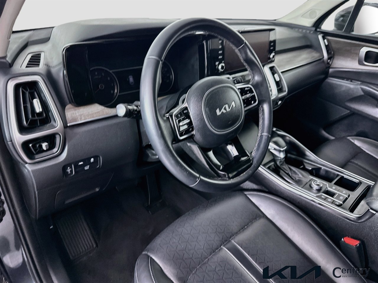 Used 2022 Kia Sorento EX w/ Panoramic Sunroof Package FWD image 9