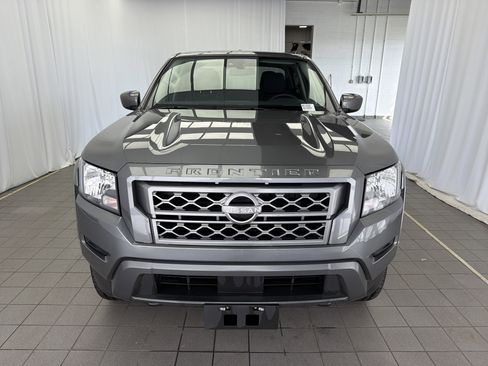 Used 2024 Nissan Frontier SV w/ Technology Package image 2