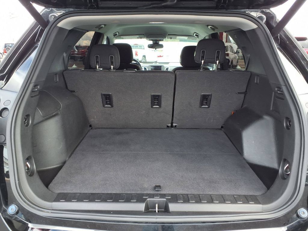 Used 2020 Chevrolet Equinox LT FWD image 11