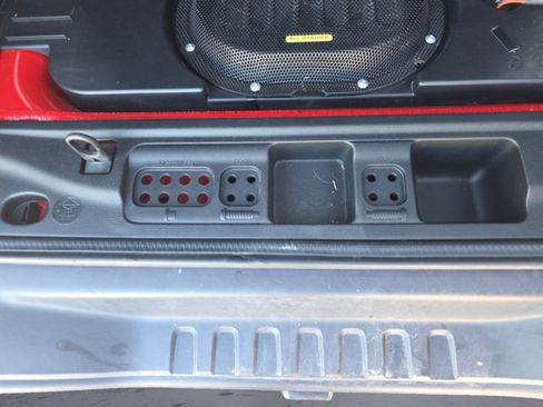 Used 2016 Jeep Wrangler Unlimited Rubicon AWD/4WD image 25