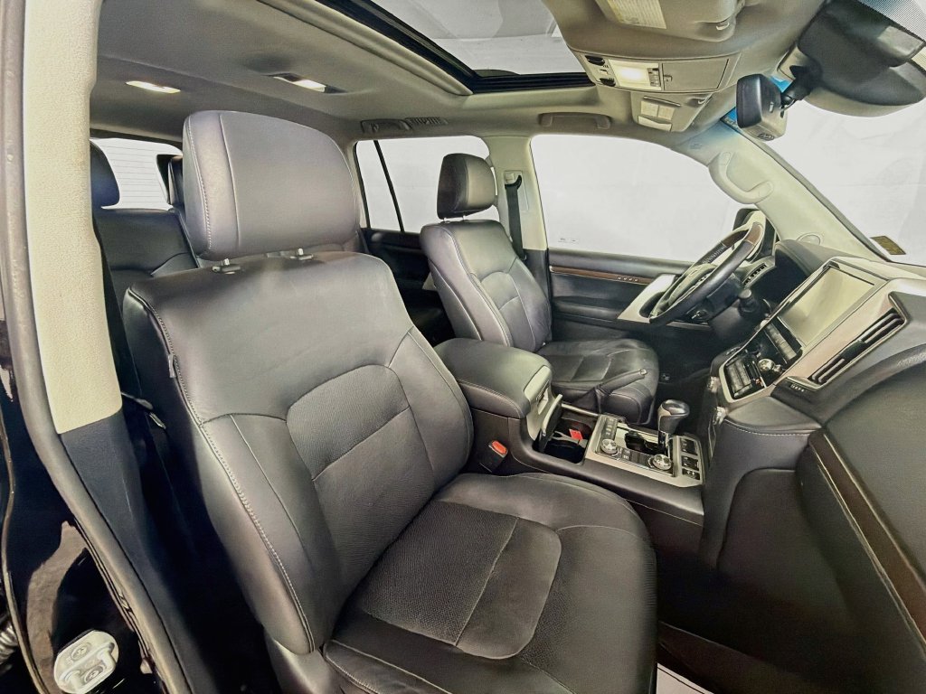 Used 2018 Toyota Land Cruiser w/ Carpet Mat Package AWD/4WD image 27