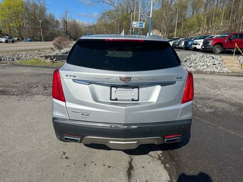 Used 2017 Cadillac XT5 Platinum w/ Driver Assist Package AWD/4WD image 4