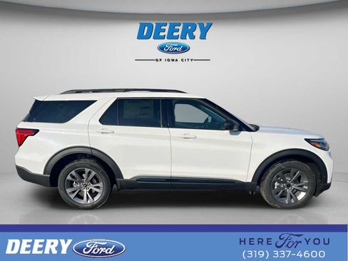 New 2026 Ford Explorer Active w/ Active Comfort Package image 2
