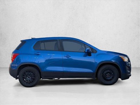 Used 2016 Chevrolet Trax LS FWD image 4