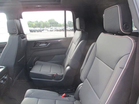 New 2026 GMC Yukon XL Elevation w/ Elevation Premium Package AWD/4WD image 12