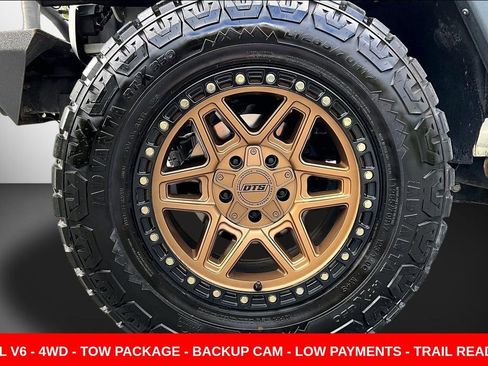 Used 2017 Jeep Wrangler Unlimited Sport w/ Quick Order Package 24S AWD/4WD image 31