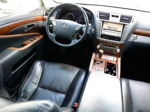 Used 2011 Lexus LS 460 4dr Sedan RWD image 25