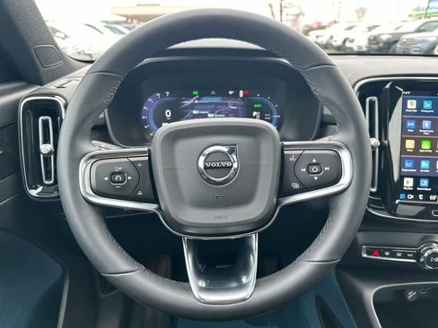 Used 2023 Volvo XC40 Recharge Ultimate image 27
