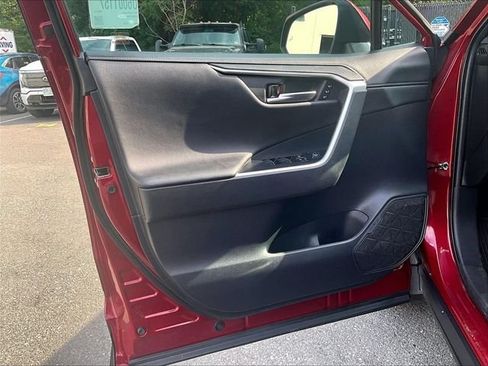 Used 2022 Toyota RAV4 Limited AWD/4WD image 19