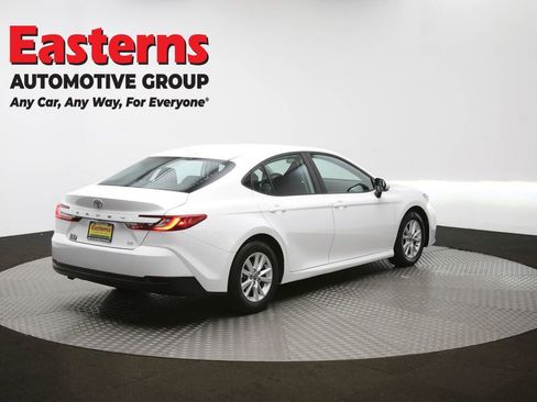 Used 2025 Toyota Camry LE FWD image 41