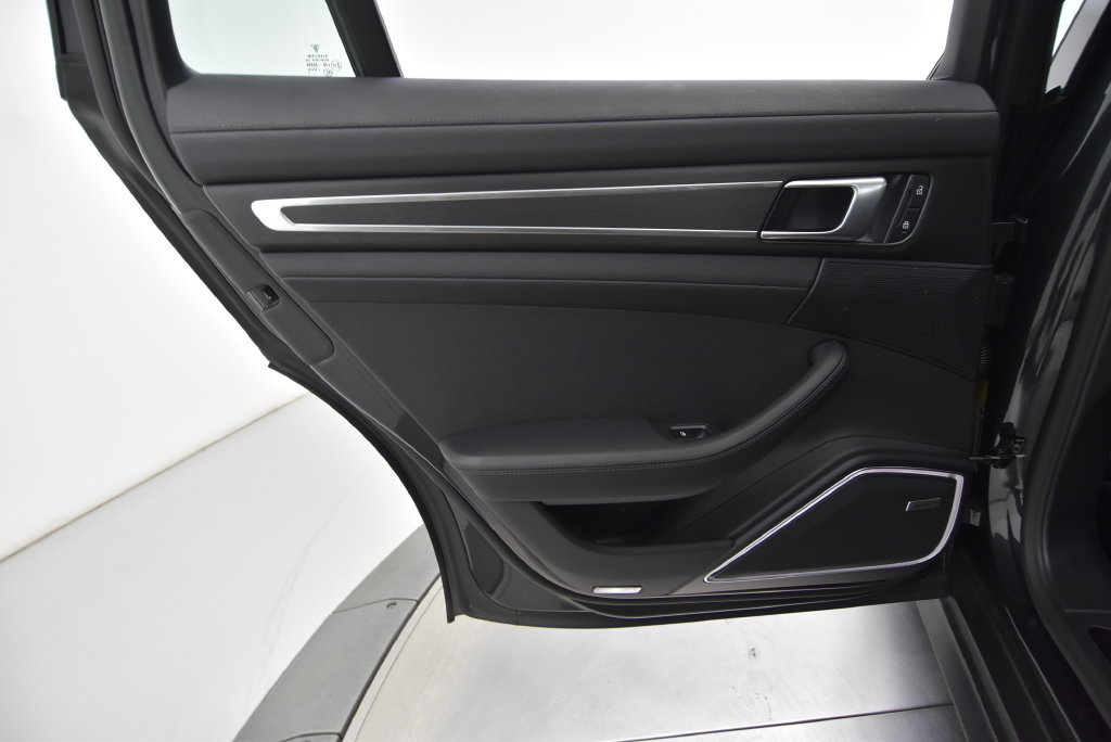Used 2023 Porsche Panamera 4 Platinum Edition AWD/4WD image 51