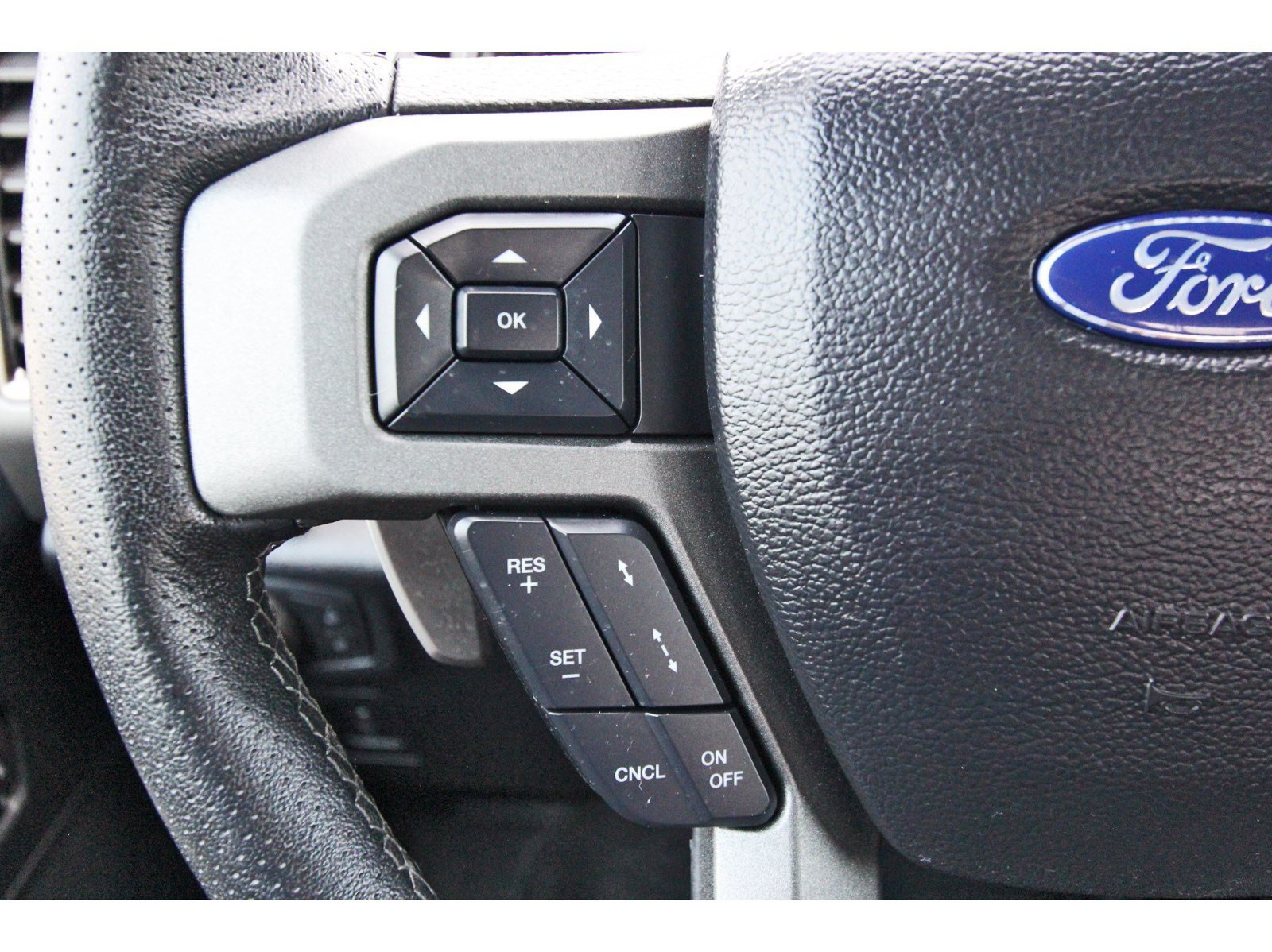 Used 2019 Ford F150 Raptor w/ Equipment Group 802A Luxury AWD/4WD image 19