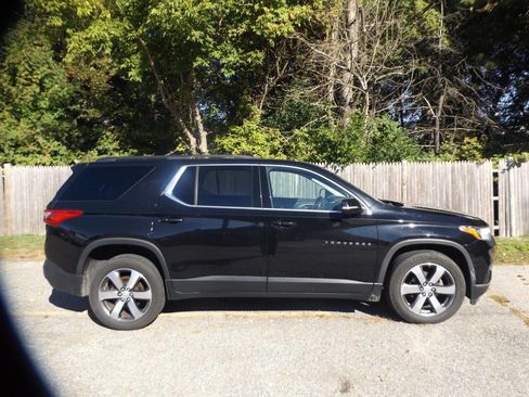 Used 2019 Chevrolet Traverse LT w/ LT Premium Package image 10