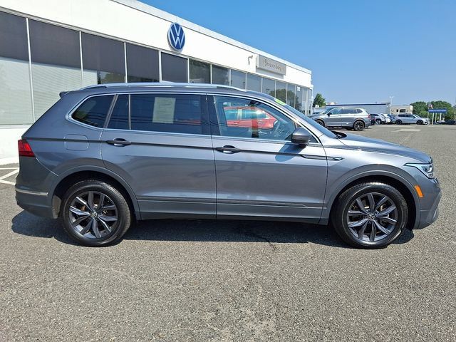 Used 2023 Volkswagen Tiguan SE FWD image 7