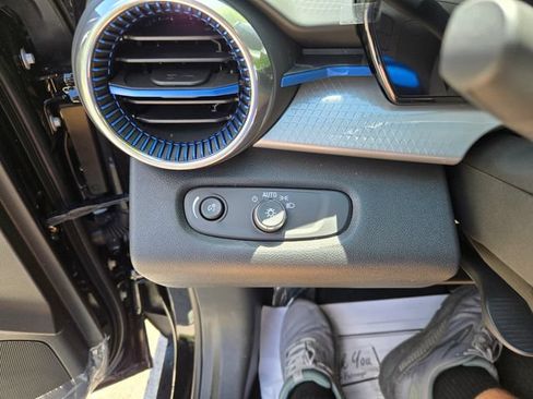 New 2026 Chevrolet Trax LT w/ Driver Confidence Package FWD image 15