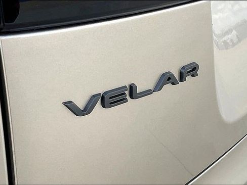 New 2026 Land Rover Range Rover Velar Dynamic SE image 9