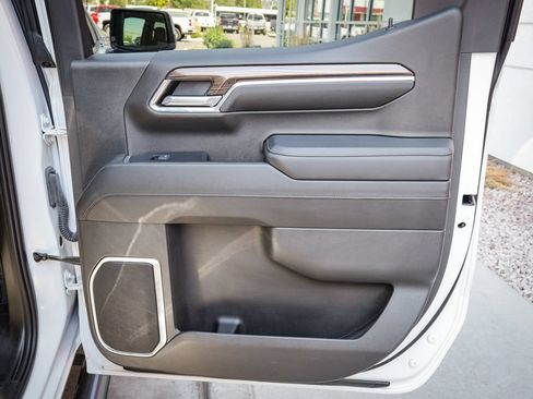 Used 2024 Chevrolet Silverado 1500 LT AWD/4WD image 29