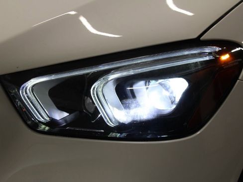 Used 2020 Mercedes-Benz GLE 350 w/ Premium Package image 9