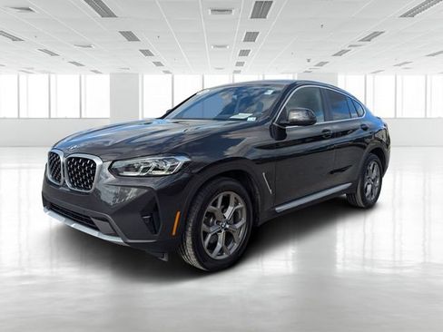 Certified 2025 BMW X4 xDrive30i image 7