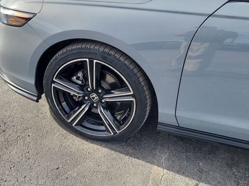 Used 2024 Honda Accord Sport image 11