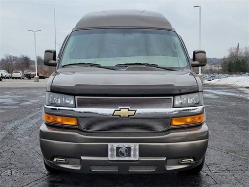 Used 2023 Chevrolet Express 2500 image 10