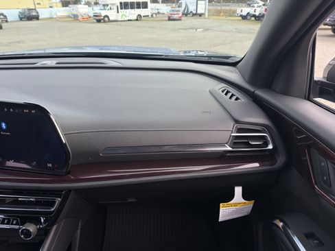 New 2026 Chevrolet Traverse Z71 w/ Driver Confidence Package image 24