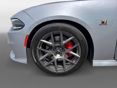 Used 2016 Dodge Charger R/T Scat Pack w/ Technology Group RWD image 15