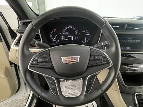 Used 2017 Cadillac XT5 Luxury w/ Driver Awareness Package image 36