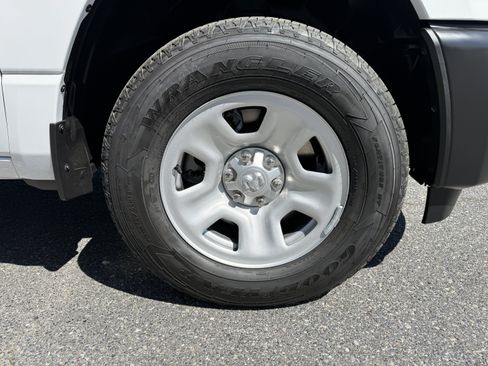 New 2026 RAM 1500 Tradesman AWD/4WD image 10