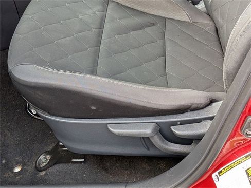 Used 2020 Nissan Kicks SV image 16