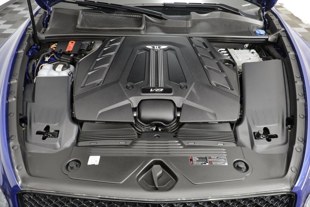 Used 2021 Bentley Bentayga AWD/4WD image 28