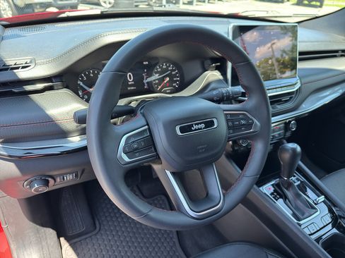 Used 2023 Jeep Compass Trailhawk image 37