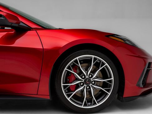 Used 2023 Chevrolet Corvette Stingray Premium Cpe w/ Z51 Performance Package RWD image 36
