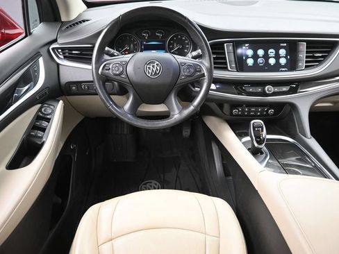 Used 2019 Buick Enclave Premium w/ Experience Buick Package FWD image 16