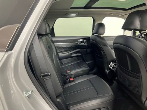 Used 2022 Kia Sorento SX image 30