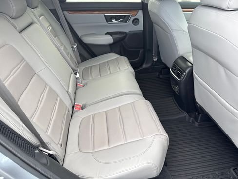 Used 2022 Honda CR-V Touring image 18