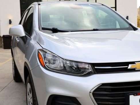 Used 2017 Chevrolet Trax LS FWD image 26