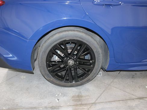 Used 2025 Toyota Camry SE FWD image 31