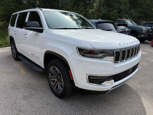 Used 2025 Jeep Wagoneer Series II AWD/4WD image 1