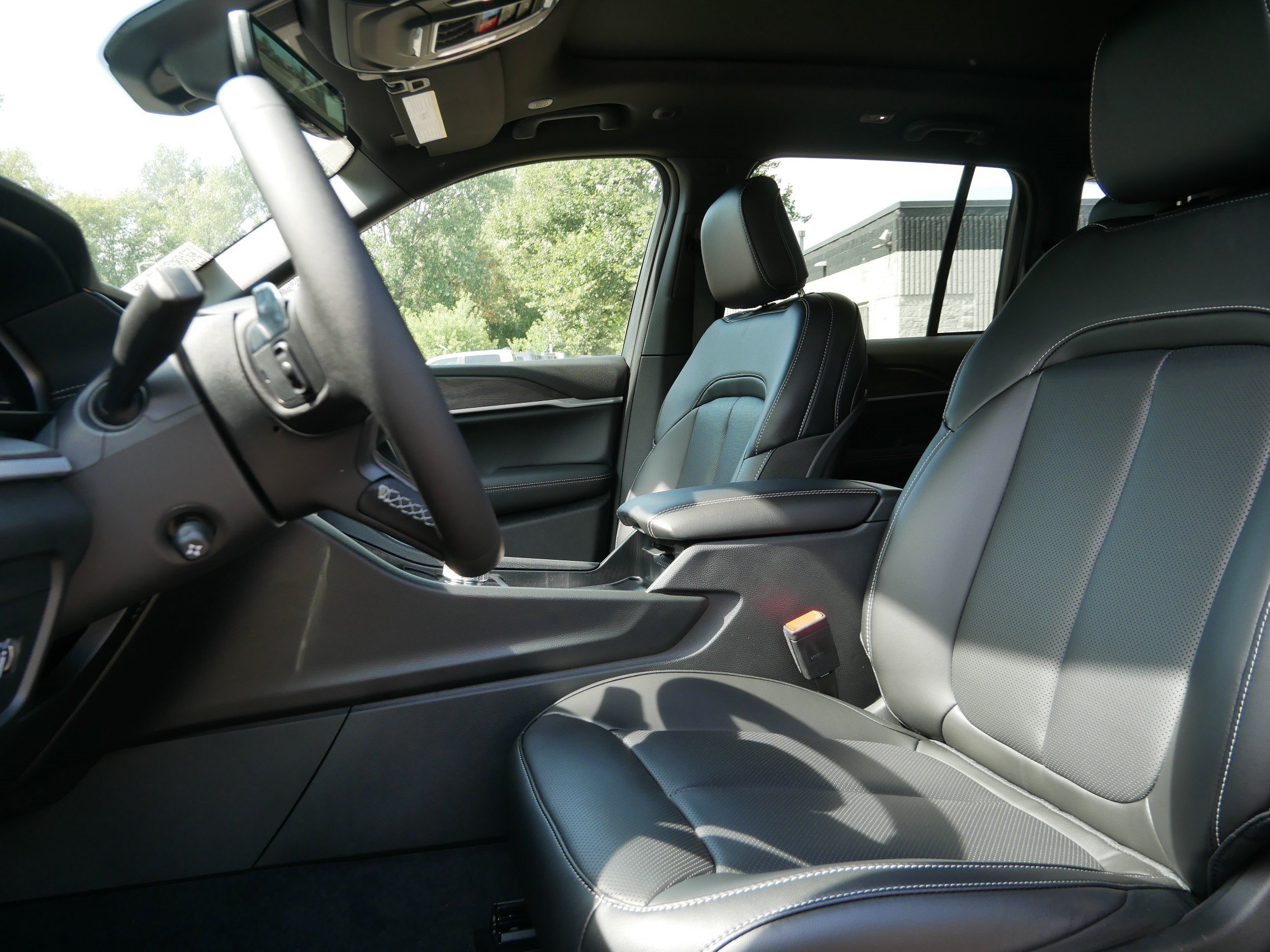 New 2027 Jeep Grand Cherokee Limited w/ Technology Group II AWD/4WD image 9