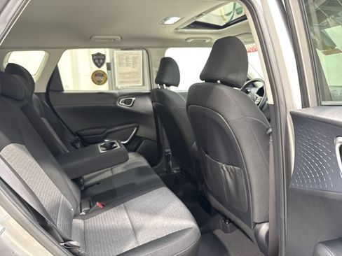 Certified 2023 Kia Soul EX FWD image 30